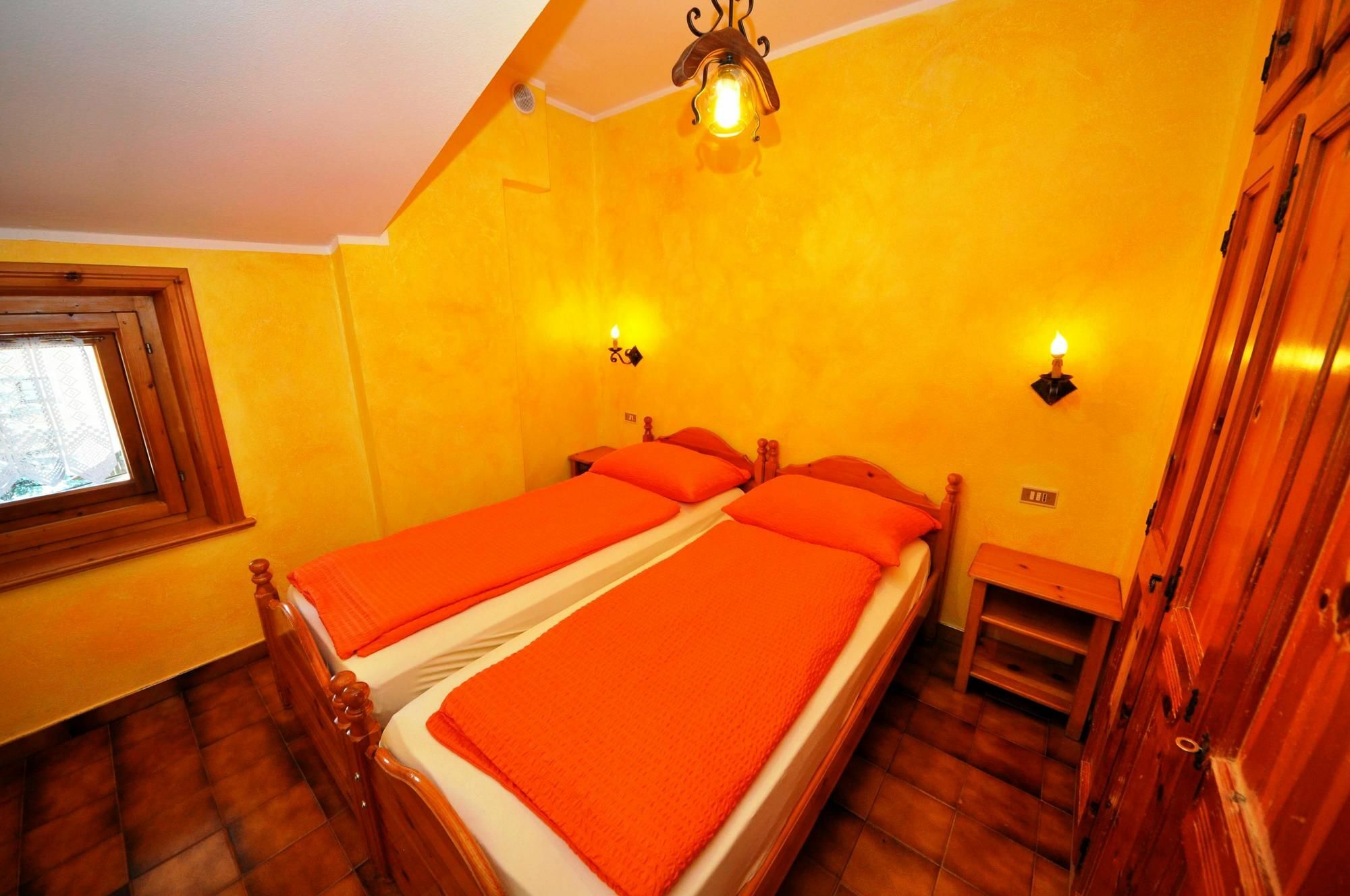 Residence Casa Longa By Livigno Accomodation ภายนอก รูปภาพ