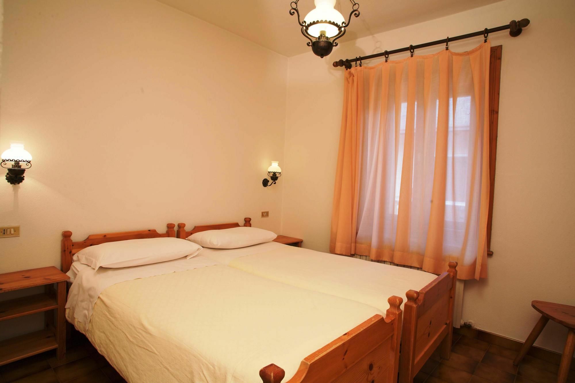 Residence Casa Longa By Livigno Accomodation ภายนอก รูปภาพ